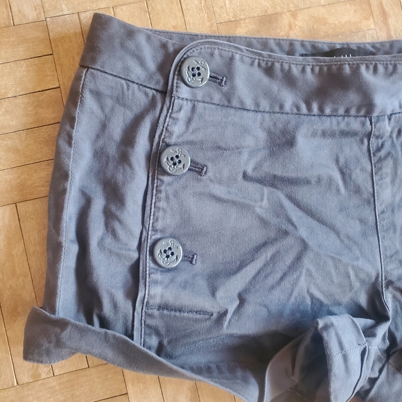 💥3 for $15💥 Talula black slip on button shorts - Picture 2 of 5